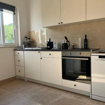 Apartment Seaview Bava